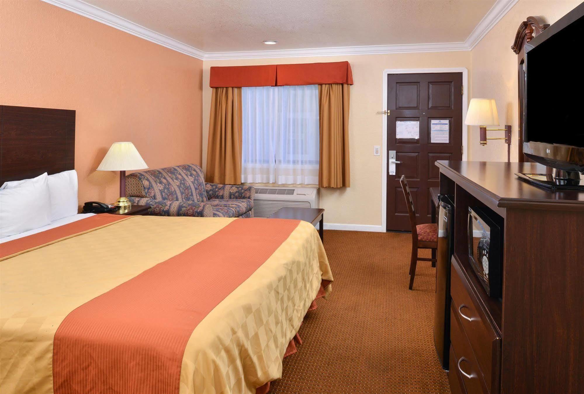 Americas Best Value Inn Sunnyvale Exterior photo